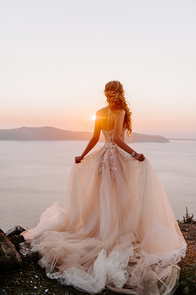 Stunningly Romantic Santorini Wedding at Cavo Ventus